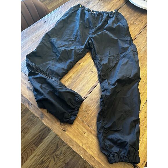 Vintage LL Bean Men’s Nylon Pants Size Medium Side Zip Windbreaker Hike USA - Picture 1 of 14